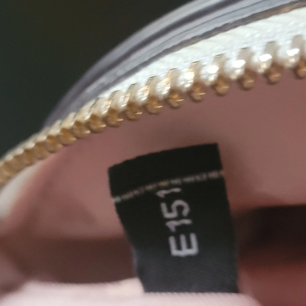 Sylvia Straw X-large Dome Crossbody - Picture 13 of 15